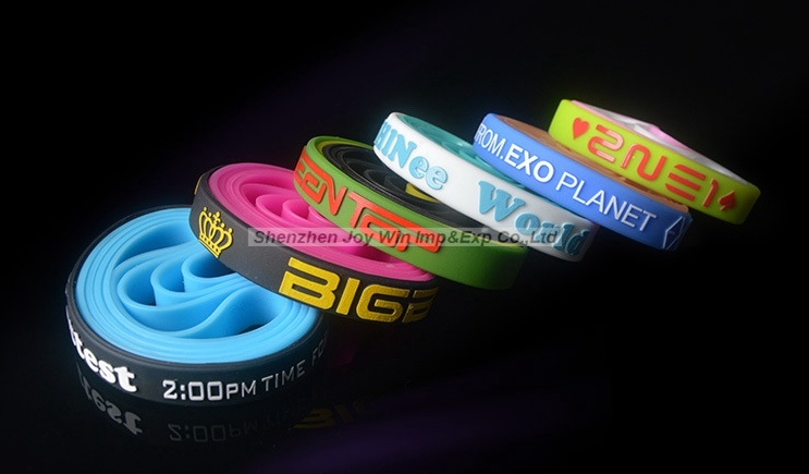Promotional Embossed+Silkscreen Silicone Bracelets for Sports