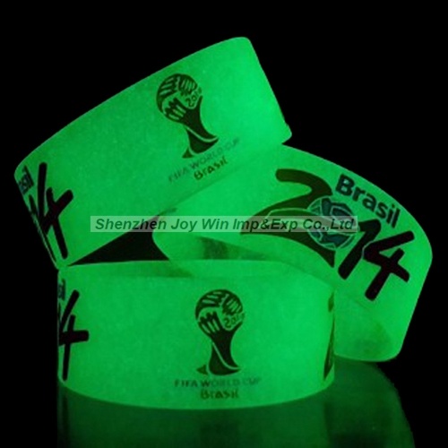 Promotional Glow in Dark Silicone Bracelets for World Cup